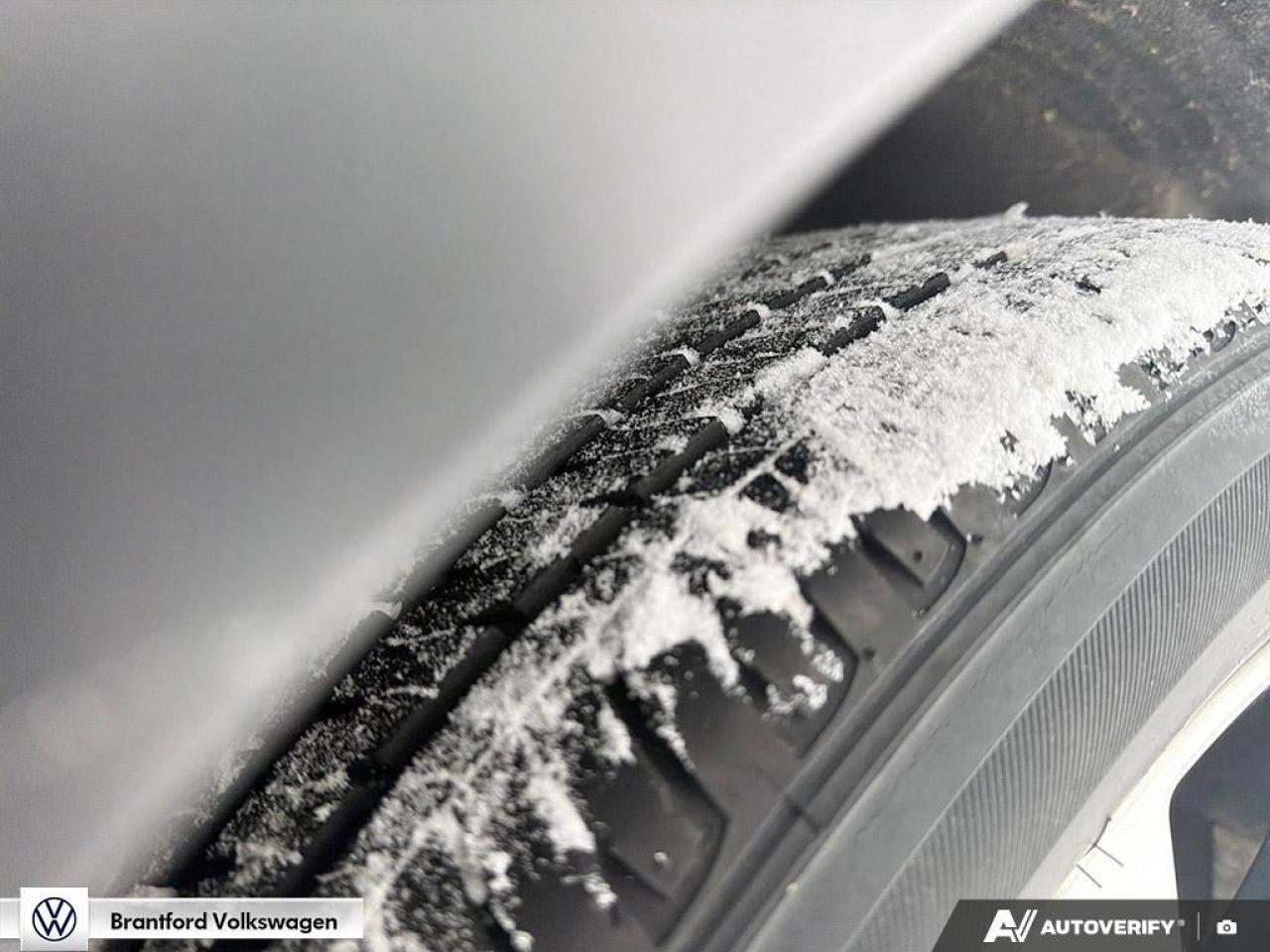 2019 Nissan Kicks SR Photo