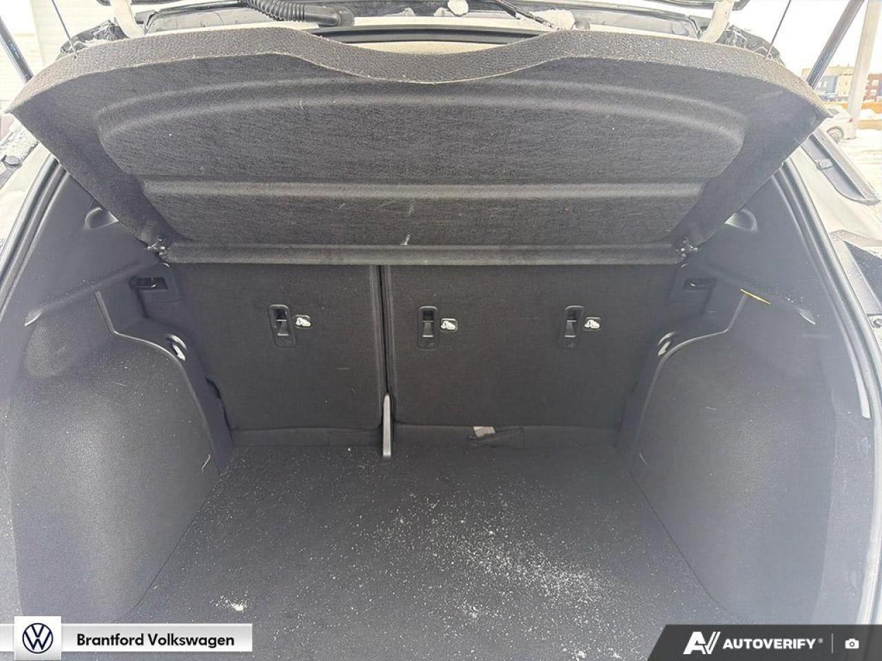 2019 Nissan Kicks SR Photo