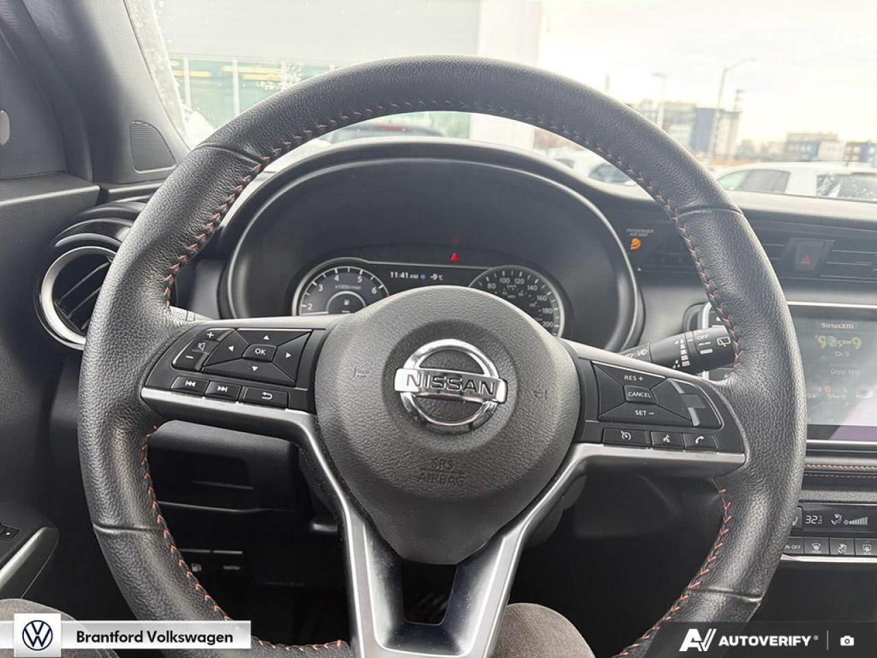 2019 Nissan Kicks SR Photo