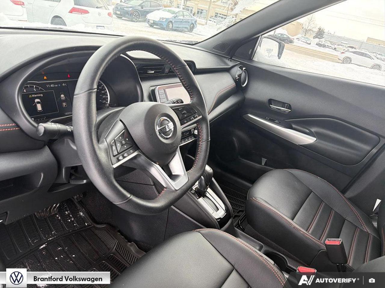 2019 Nissan Kicks SR Photo