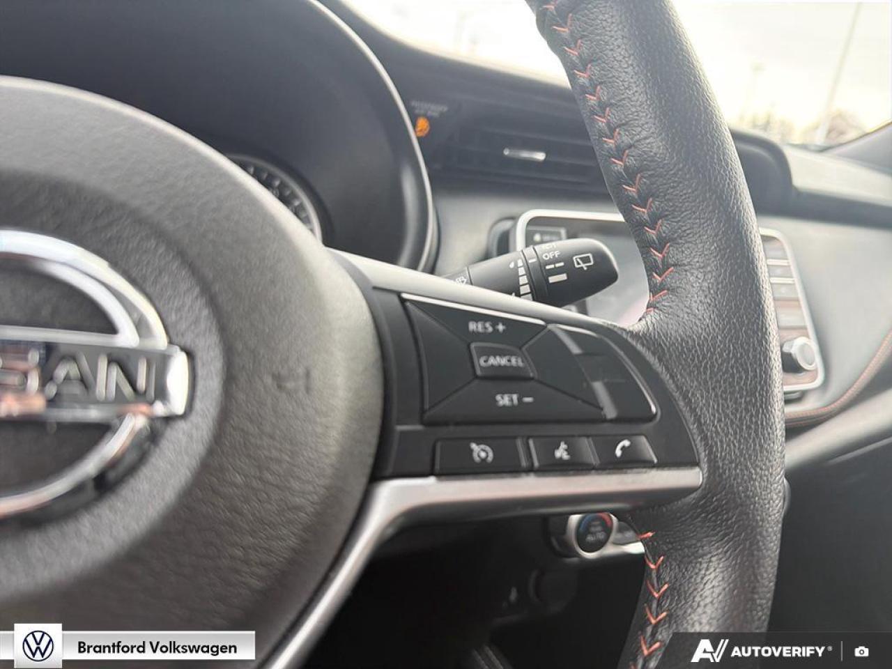 2019 Nissan Kicks SR Photo