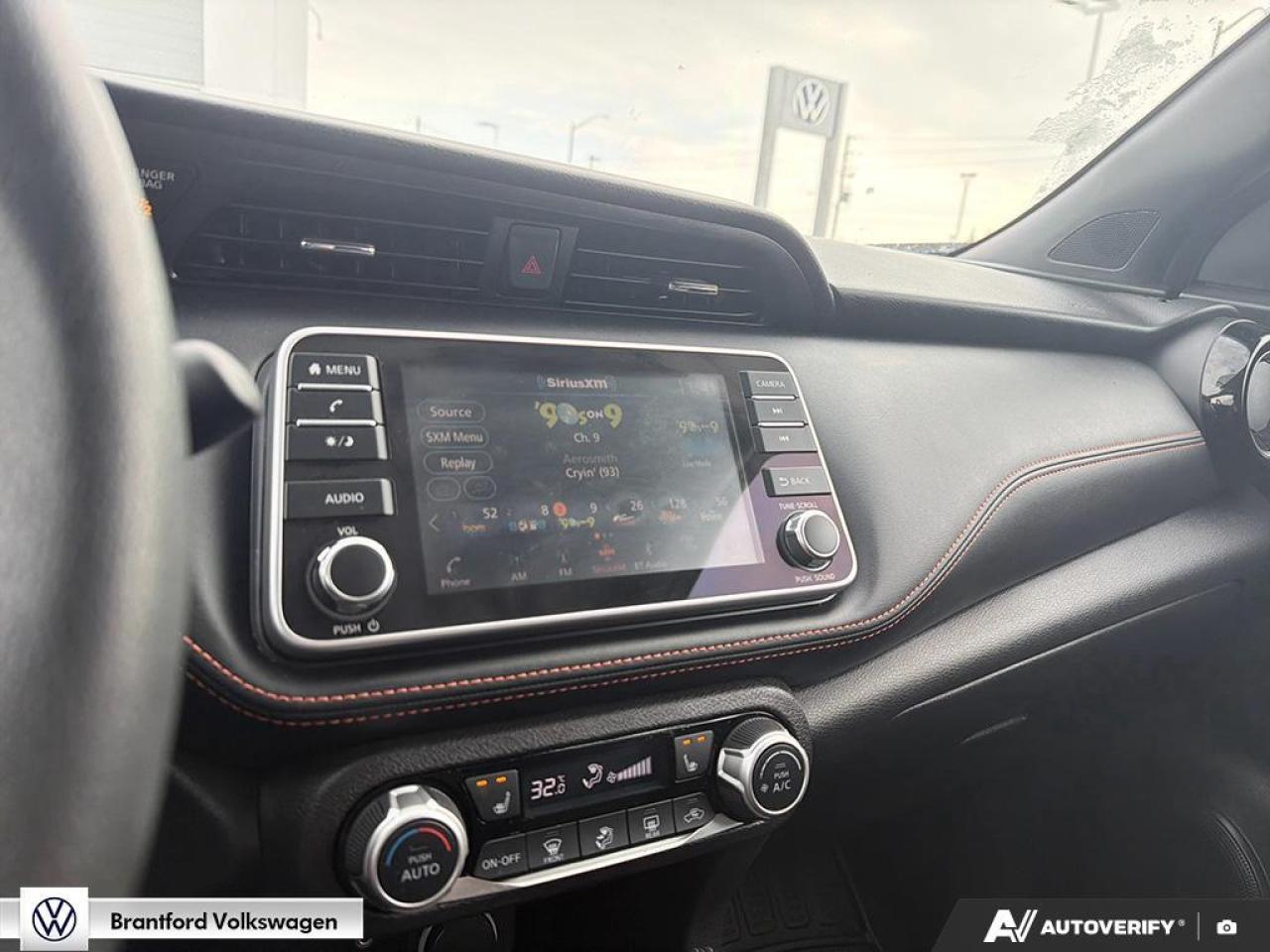 2019 Nissan Kicks SR Photo