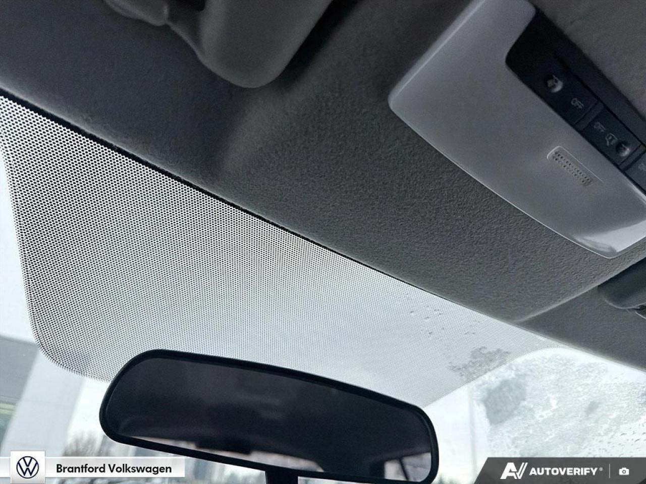 2019 Nissan Kicks SR Photo