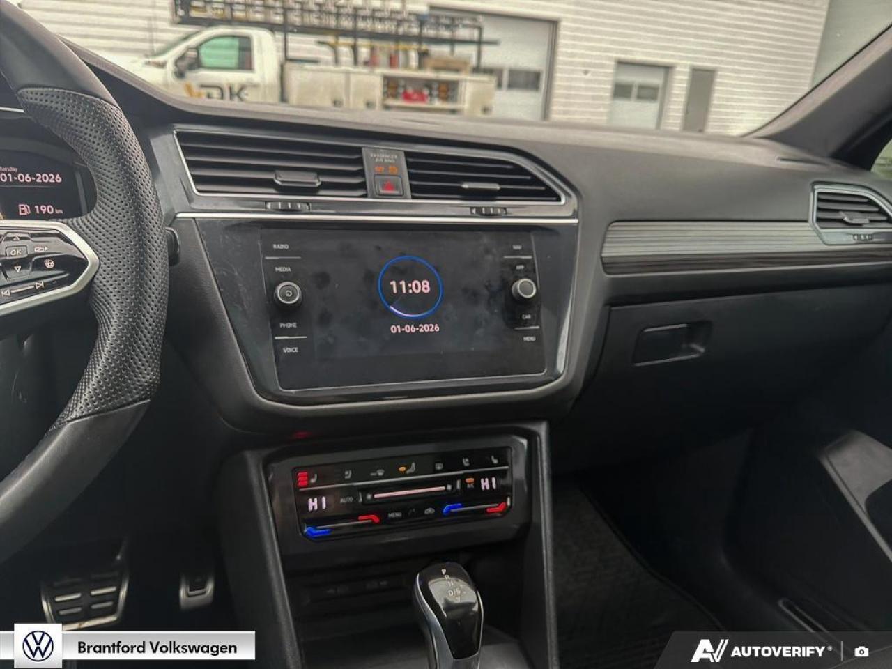 2022 Volkswagen Tiguan Highline R-line Photo