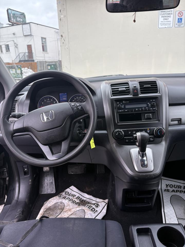 2011 Honda CR-V 2WD 5dr LX Photo