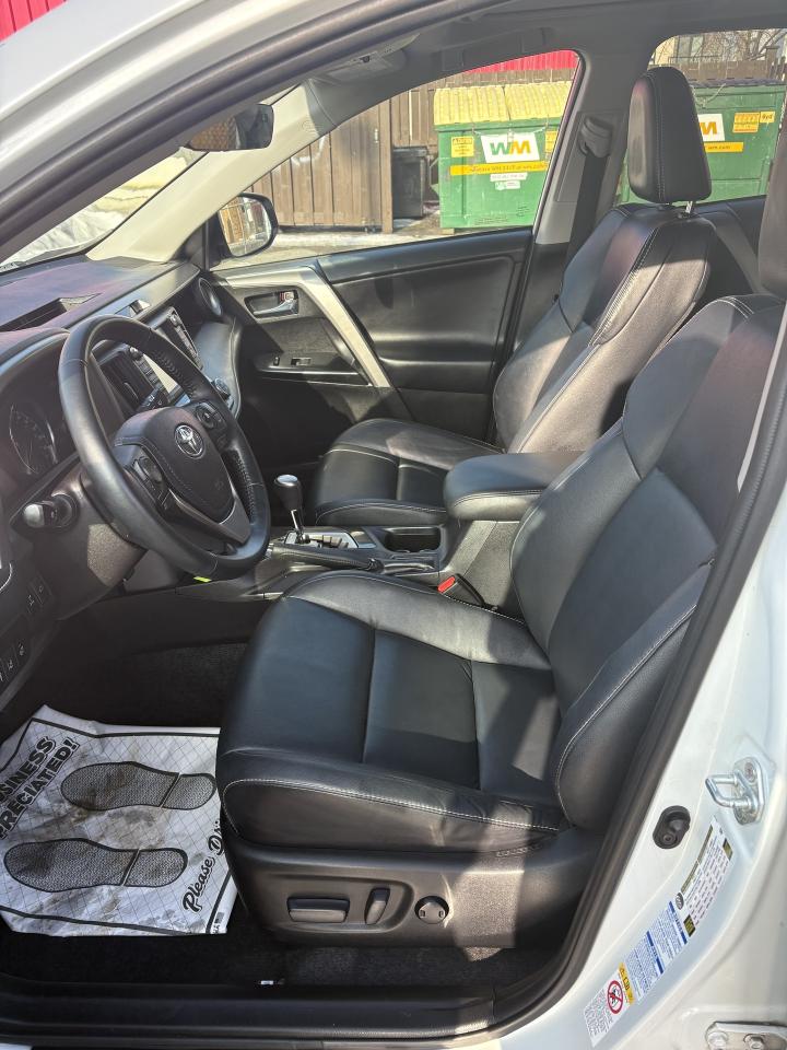 2017 Toyota RAV4 AWD 4dr Limited Photo