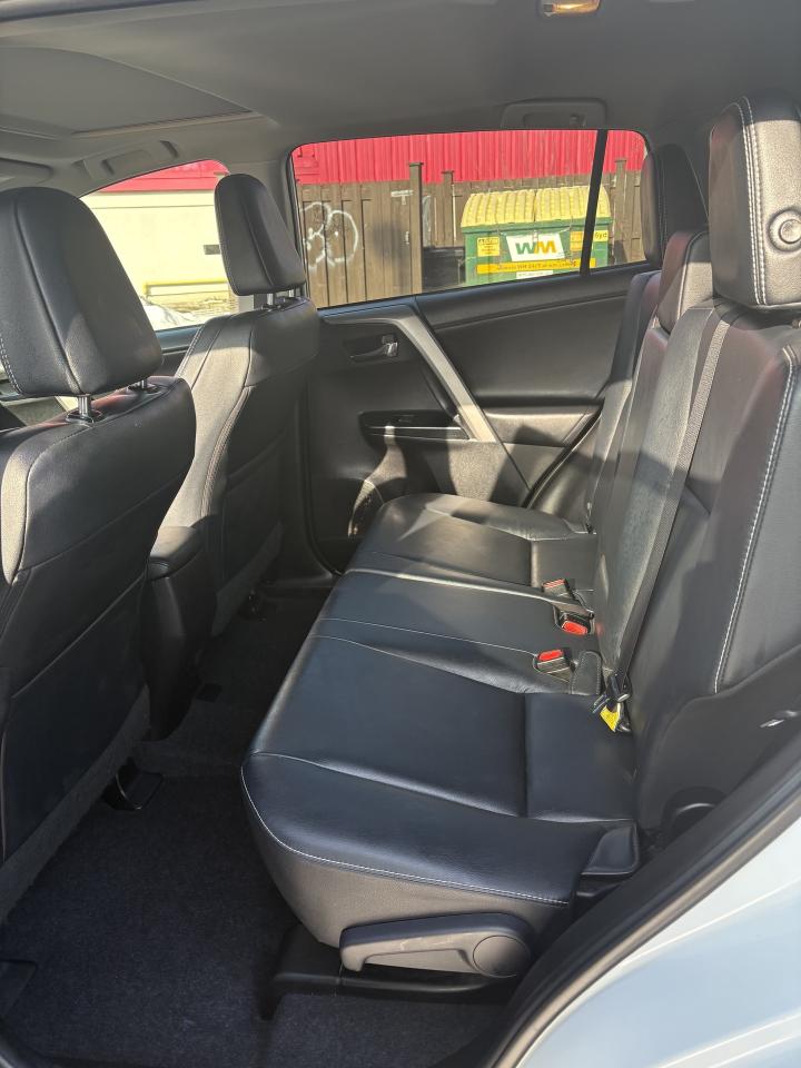 2017 Toyota RAV4 AWD 4dr Limited Photo