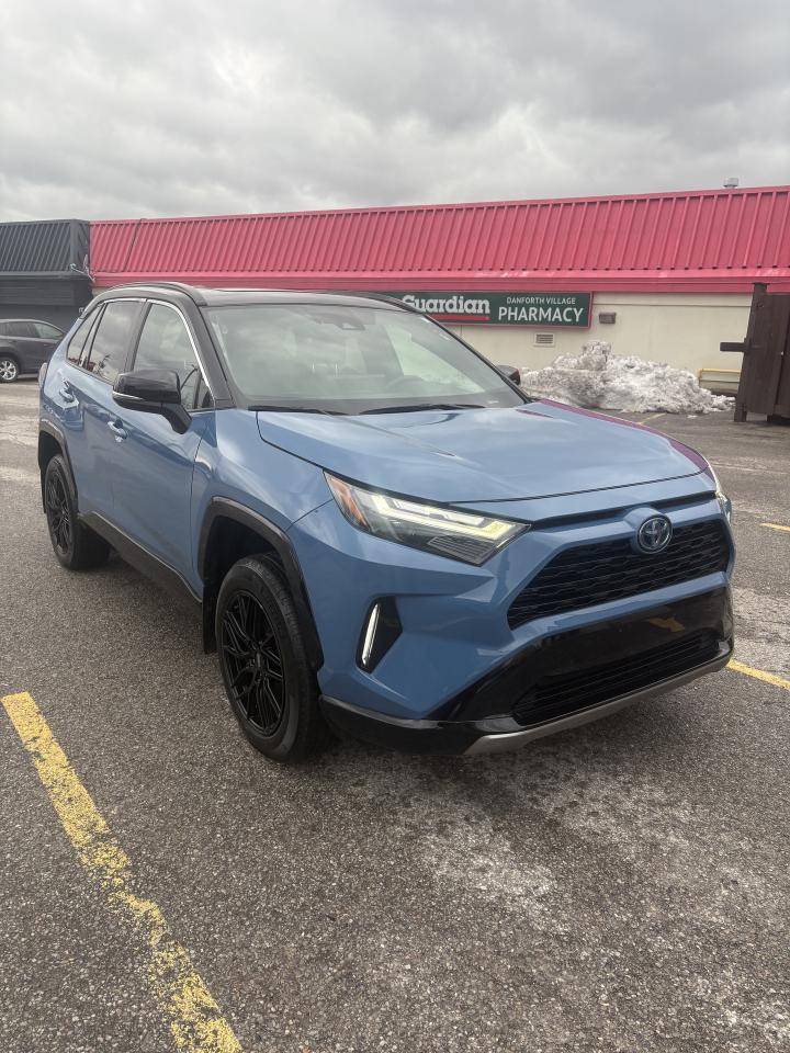 2023 Toyota RAV4 HYBRID XSE AWD Photo