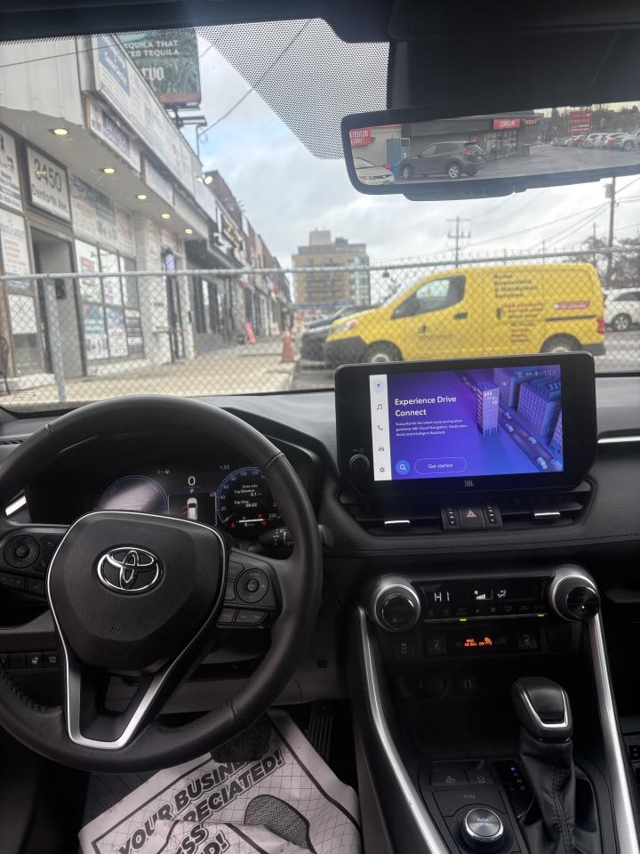 2023 Toyota RAV4 HYBRID XSE AWD Photo