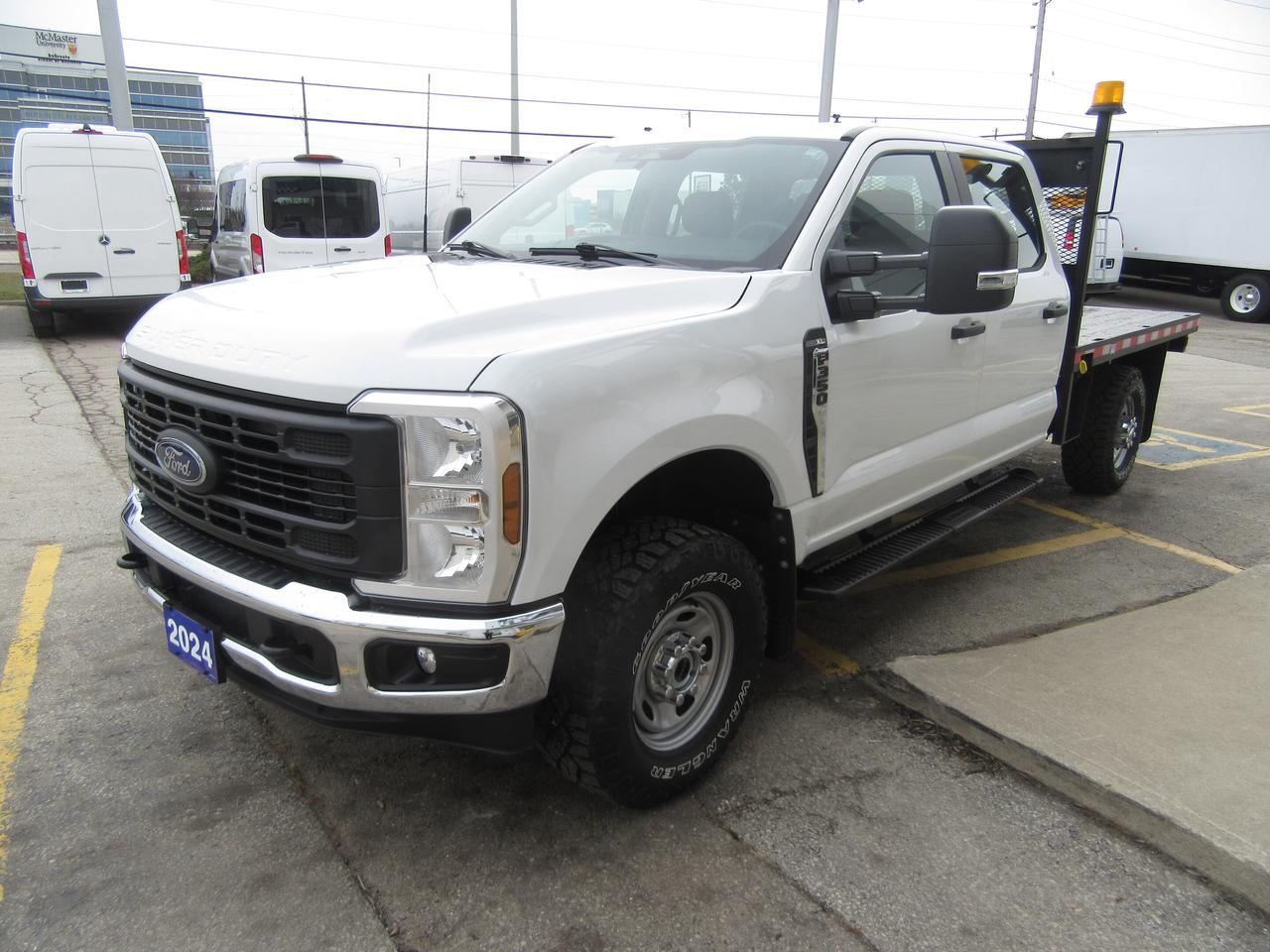 2024 Ford F-350 4X4 CREW CAB 9 FT FLAT DECK Photo4