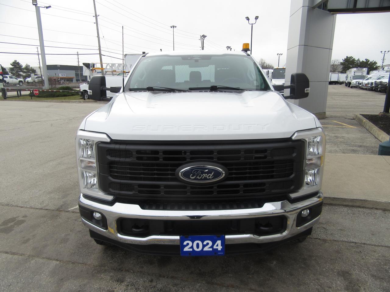 2024 Ford F-350 4X4 CREW CAB 9 FT FLAT DECK Photo