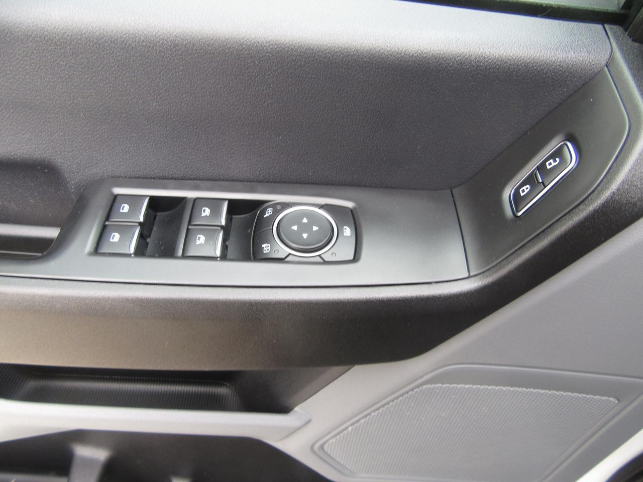 2024 Ford F-350 4X4 CREW CAB 9 FT FLAT DECK Photo