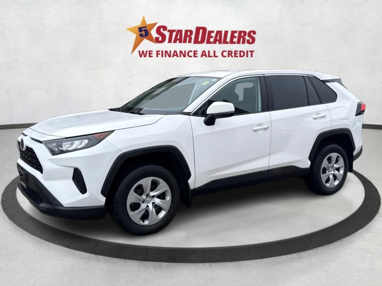 2025 Toyota RAV4 LE AWD HEATED SEATS! MINT! WE FINANCE ALL CREDIT Photo