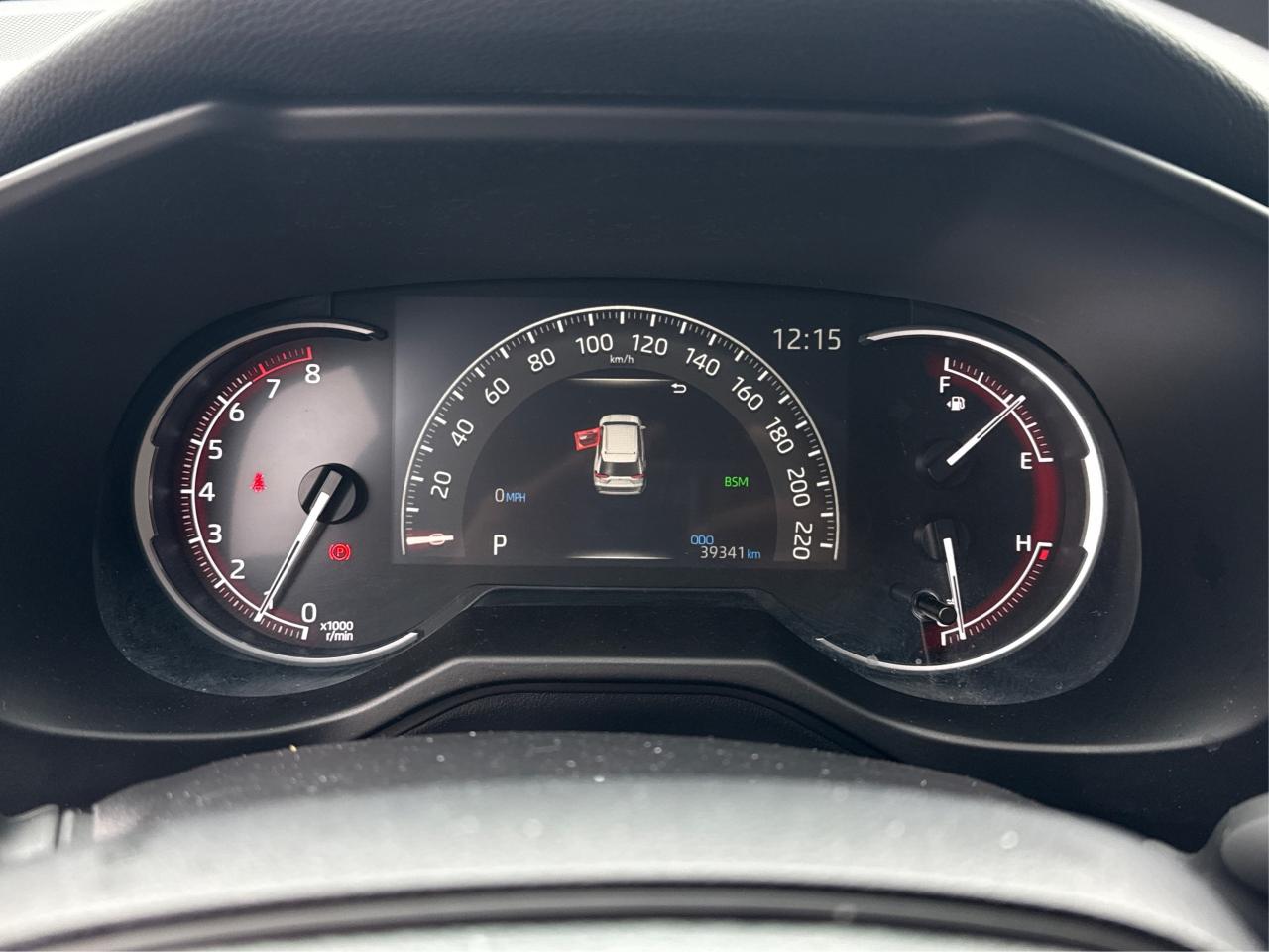 2025 Toyota RAV4 LE AWD HEATED SEATS! MINT! WE FINANCE ALL CREDIT Photo