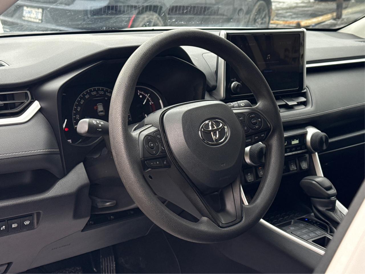 2025 Toyota RAV4 LE AWD HEATED SEATS! MINT! WE FINANCE ALL CREDIT Photo