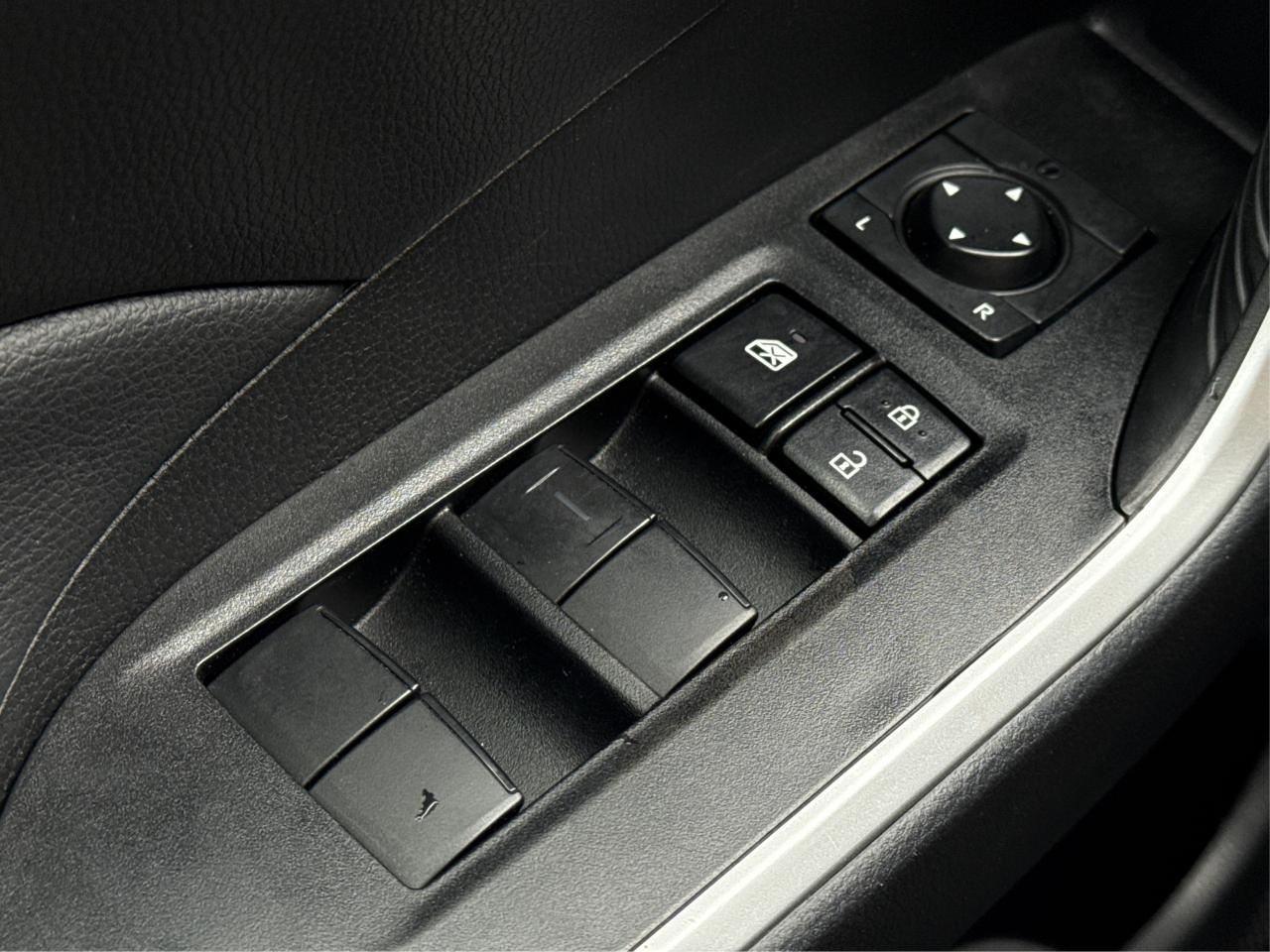 2025 Toyota RAV4 LE AWD HEATED SEATS! MINT! WE FINANCE ALL CREDIT Photo