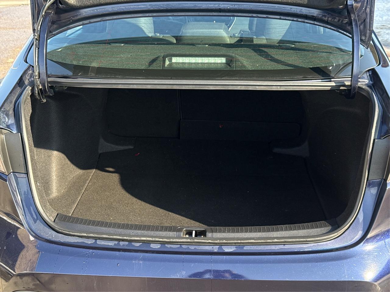 2024 Toyota Corolla LE HEATED SEATS MINT! WE FINANCE ALL CREDIT! Photo