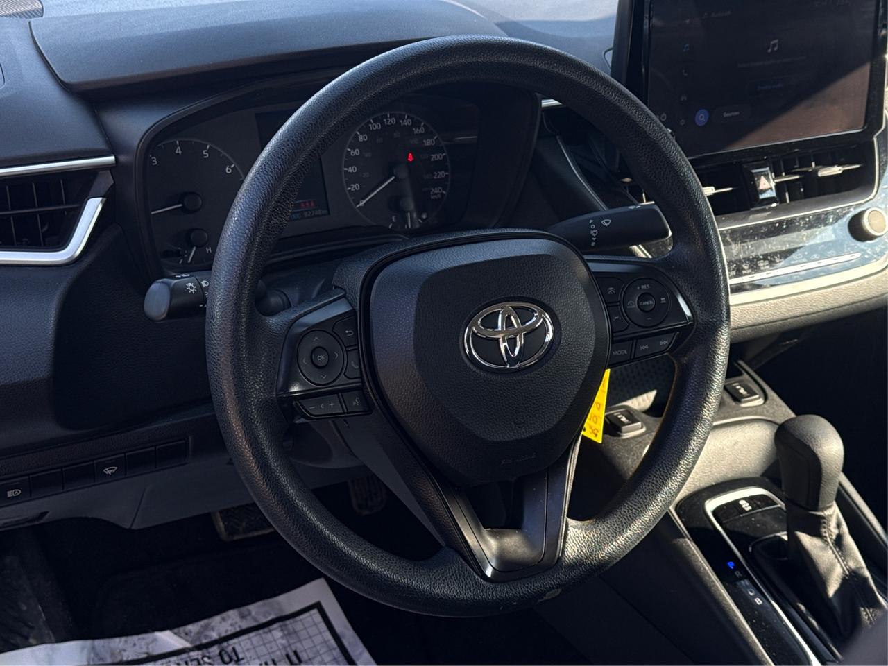 2024 Toyota Corolla LE HEATED SEATS MINT! WE FINANCE ALL CREDIT! Photo