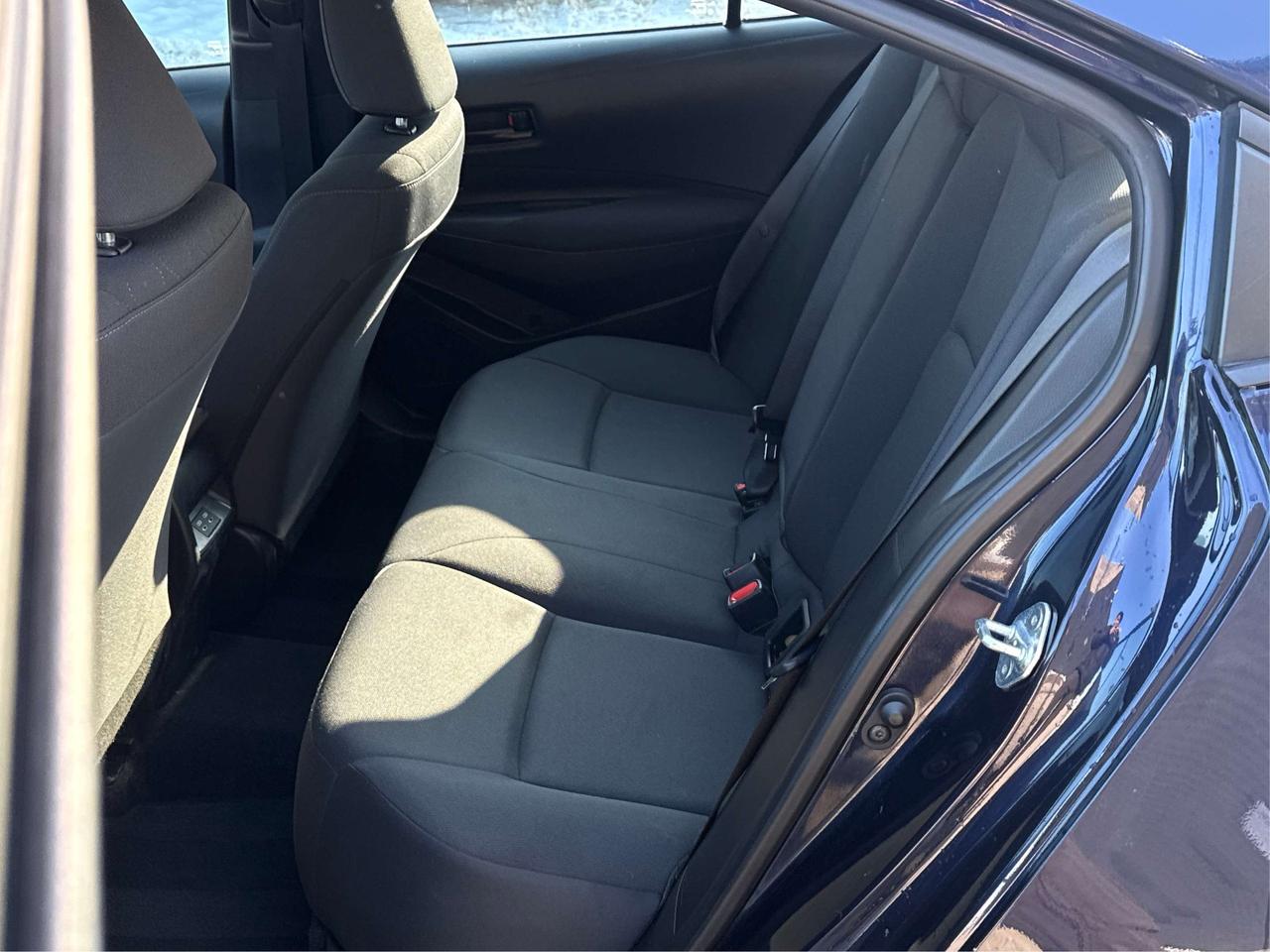 2024 Toyota Corolla LE HEATED SEATS MINT! WE FINANCE ALL CREDIT! Photo