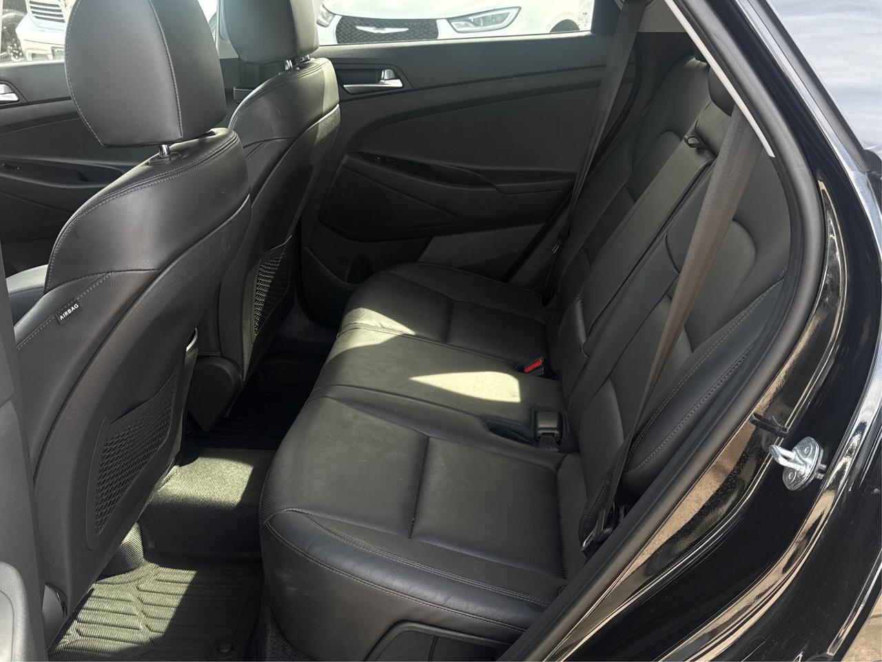 2021 Hyundai Tucson PANOROOF HEATED SEATS LOADED WE FINANCE ALL CREDIT Photo