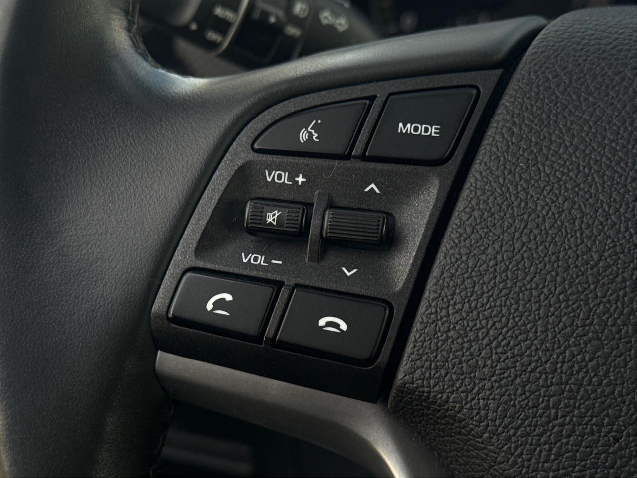 2021 Hyundai Tucson PANOROOF HEATED SEATS LOADED WE FINANCE ALL CREDIT Photo