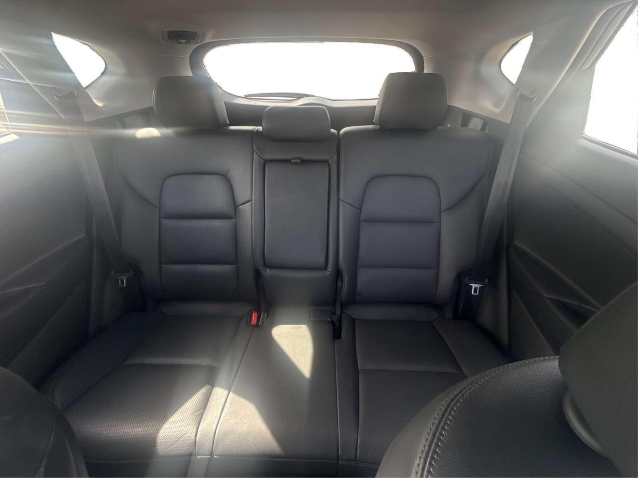 2021 Hyundai Tucson PANOROOF HEATED SEATS LOADED WE FINANCE ALL CREDIT Photo