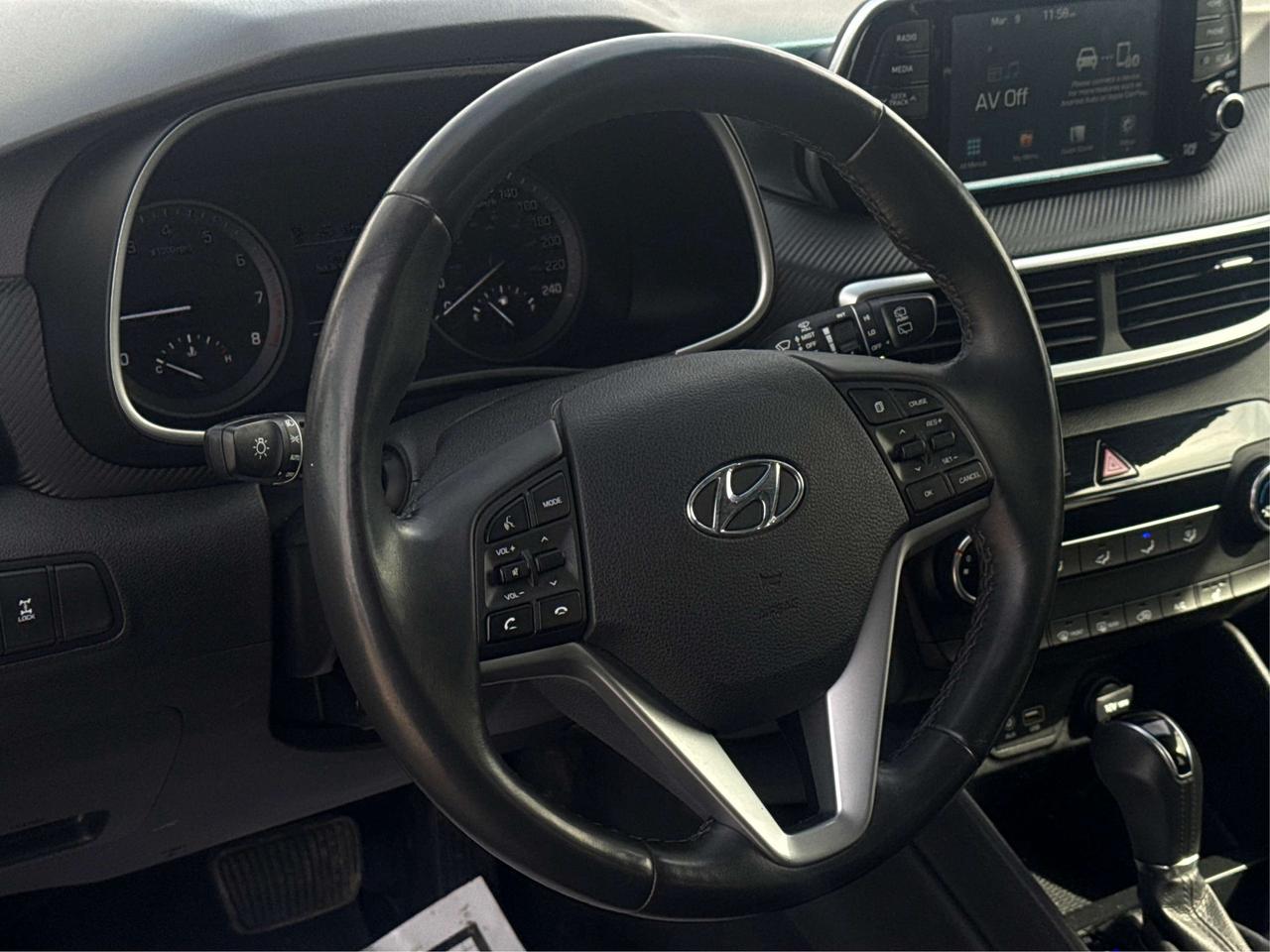 2021 Hyundai Tucson PANOROOF HEATED SEATS LOADED WE FINANCE ALL CREDIT Photo