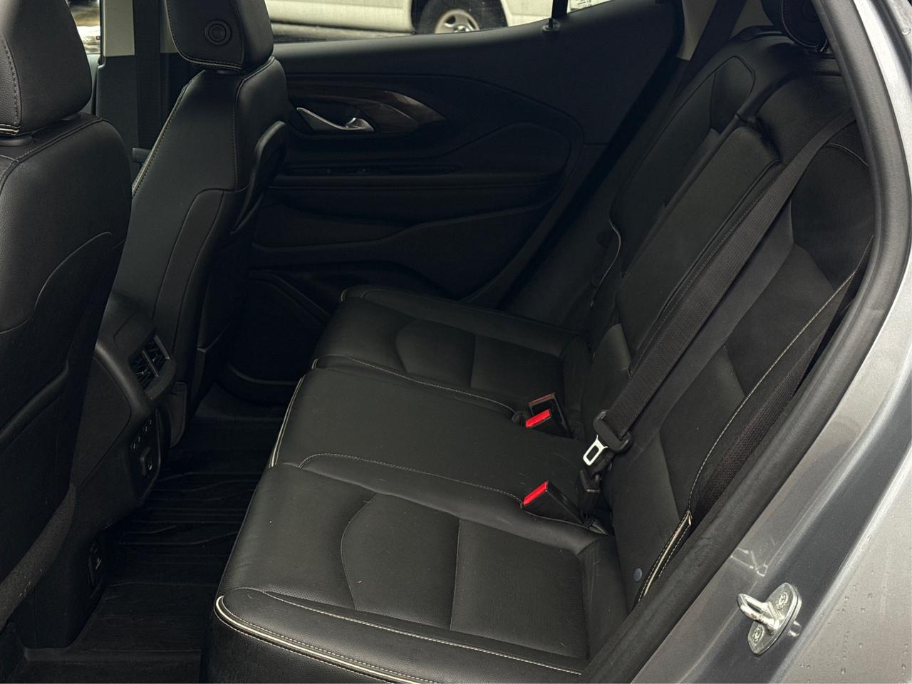 2020 GMC Terrain AWD HEATED SEATS REAR CAM WE FINANCE ALL CREDIT! Photo