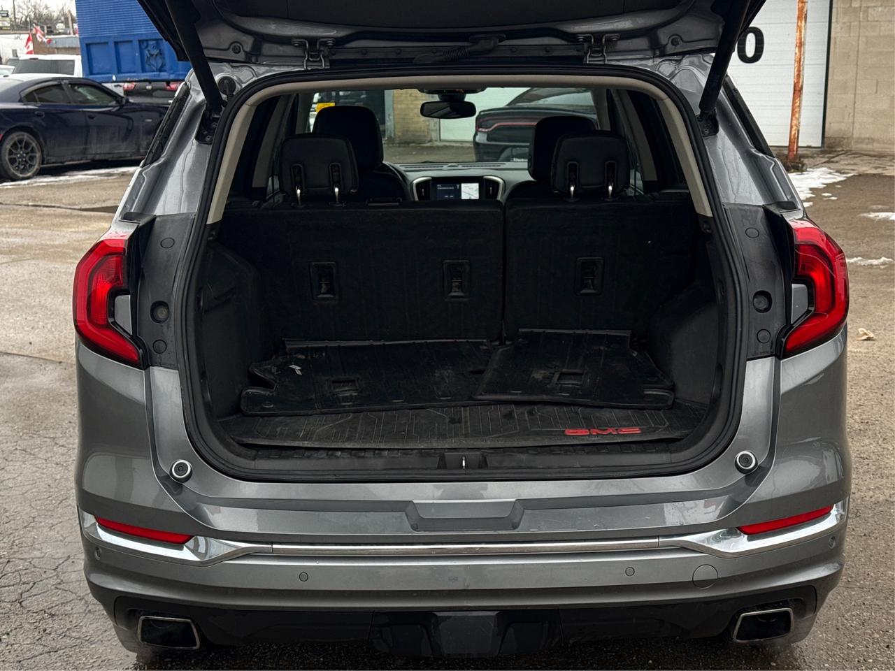 2020 GMC Terrain AWD HEATED SEATS REAR CAM WE FINANCE ALL CREDIT! Photo