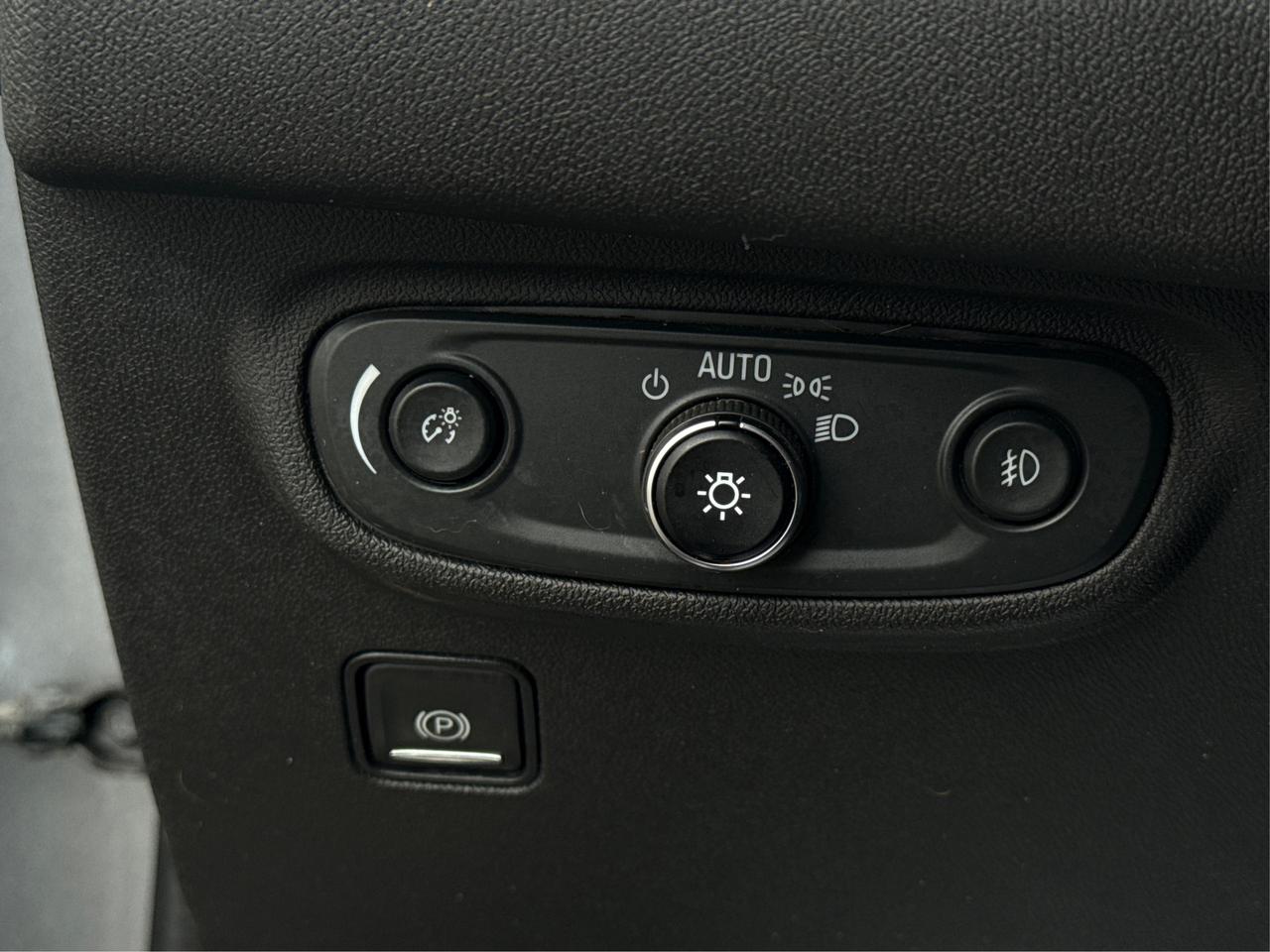 2020 GMC Terrain AWD HEATED SEATS REAR CAM WE FINANCE ALL CREDIT! Photo