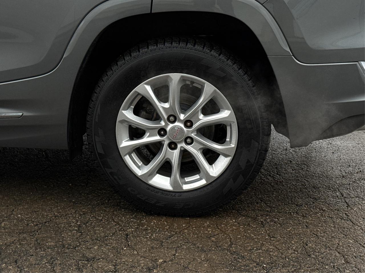 2020 GMC Terrain AWD HEATED SEATS REAR CAM WE FINANCE ALL CREDIT! Photo