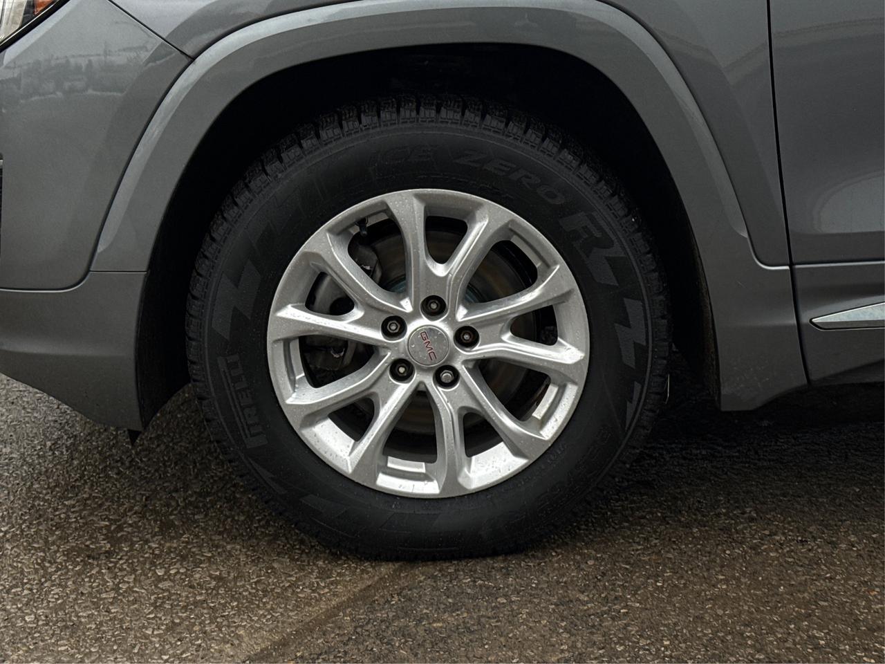 2020 GMC Terrain AWD HEATED SEATS REAR CAM WE FINANCE ALL CREDIT! Photo