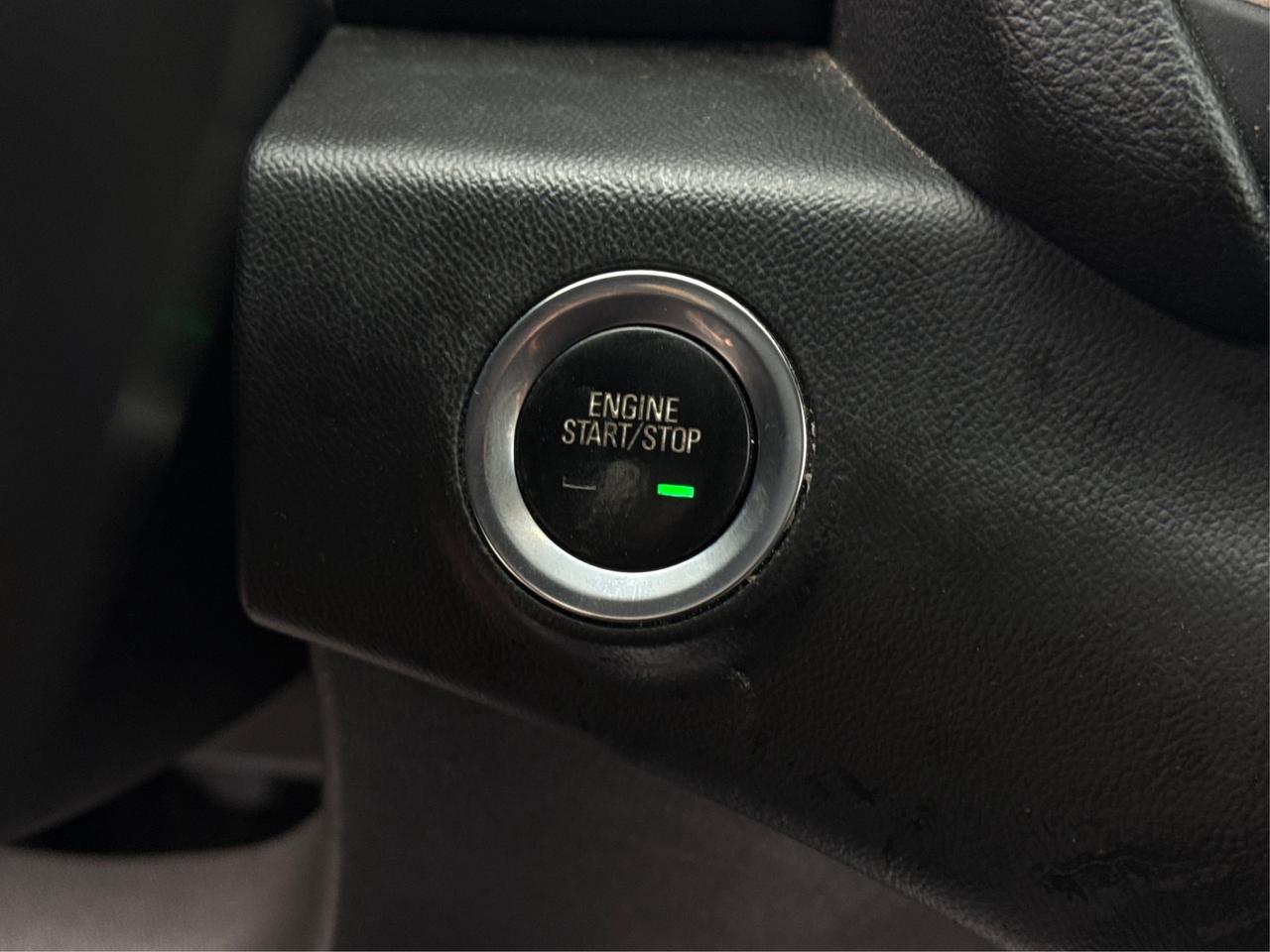 2020 GMC Terrain AWD HEATED SEATS REAR CAM WE FINANCE ALL CREDIT! Photo