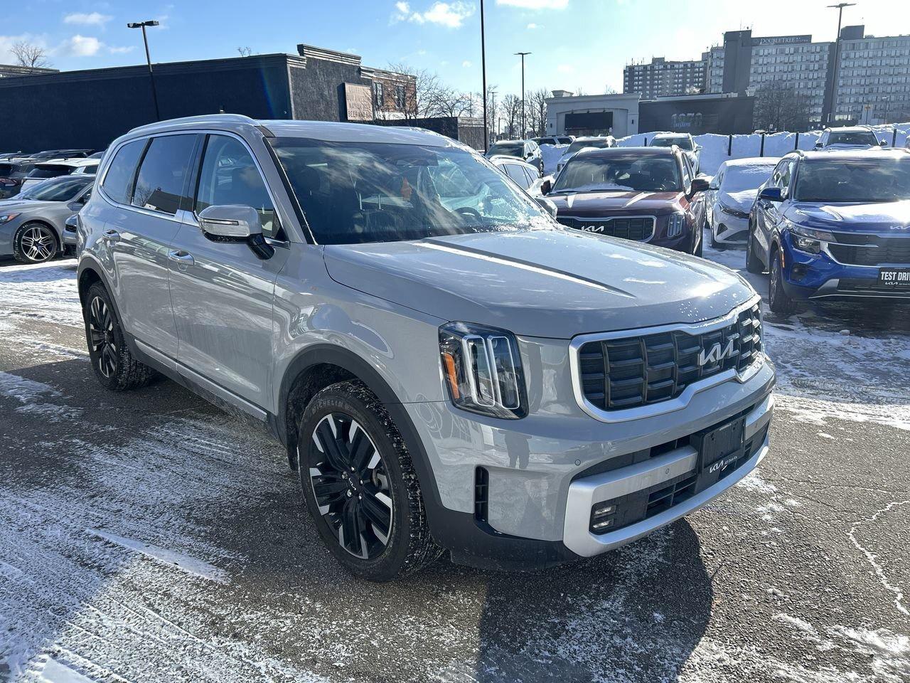 2024 Kia Telluride SX   Ultra-Low Mileage & Fully Loaded! Photo