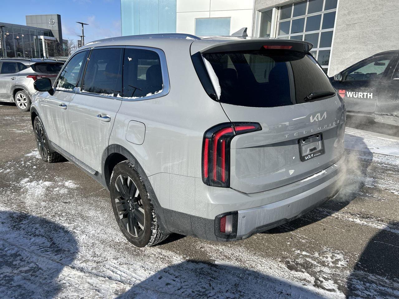 2024 Kia Telluride SX   Ultra-Low Mileage & Fully Loaded! Photo