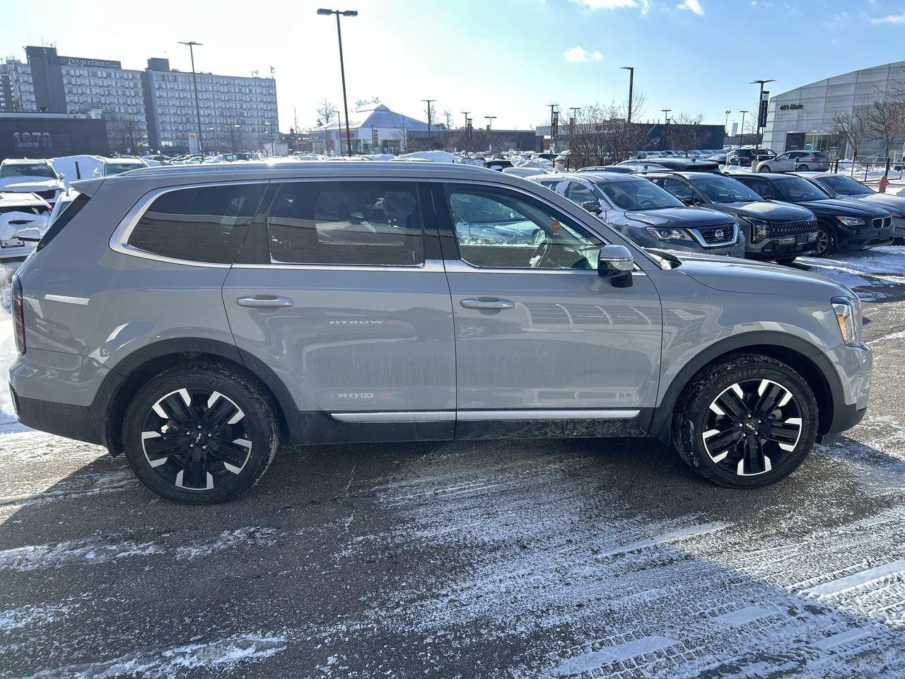 2024 Kia Telluride SX   Ultra-Low Mileage & Fully Loaded! Photo