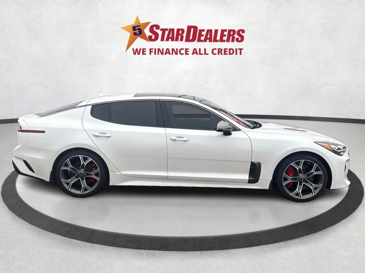 2018 Kia Stinger NAV PANO ROOF LEATHER CLEAN WE FINANCE ALL CREDIT! Photo