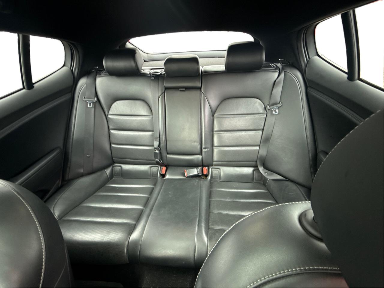 2018 Kia Stinger NAV PANO ROOF LEATHER CLEAN WE FINANCE ALL CREDIT! Photo