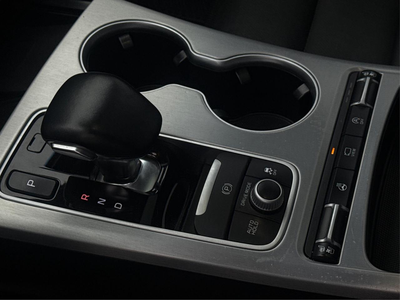 2018 Kia Stinger NAV PANO ROOF LEATHER CLEAN WE FINANCE ALL CREDIT! Photo