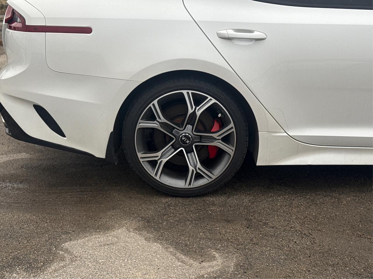 2018 Kia Stinger NAV PANO ROOF LEATHER CLEAN WE FINANCE ALL CREDIT! Photo