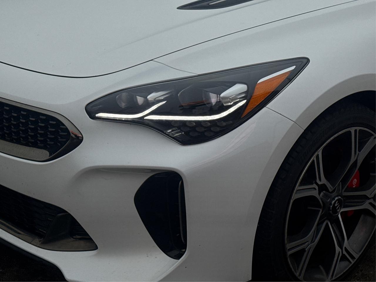 2018 Kia Stinger NAV PANO ROOF LEATHER CLEAN WE FINANCE ALL CREDIT! Photo