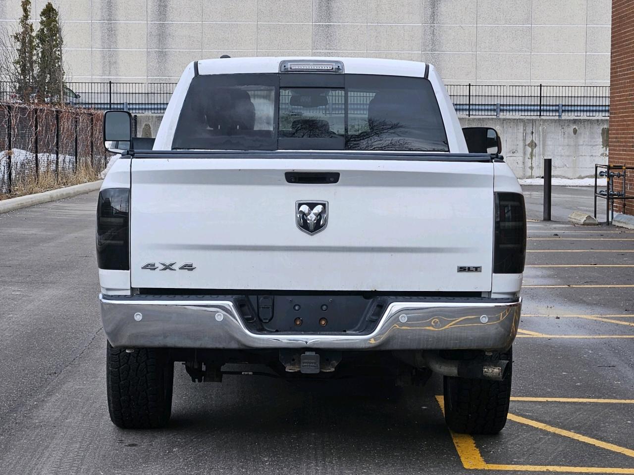 2016 RAM 1500 4WD Quad Cab 140.5 SLT, Diesel, Camera, Chrome Photo4