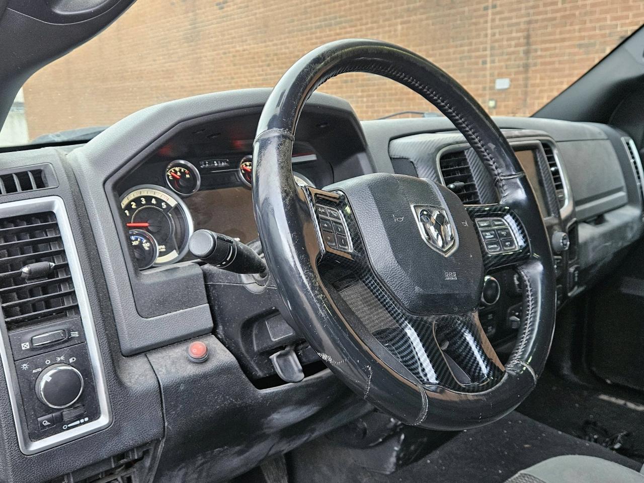 2016 RAM 1500 4WD Quad Cab 140.5 SLT, Diesel, Camera, Chrome Photo