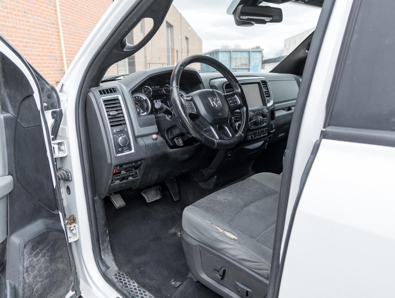 2016 RAM 1500 4WD Quad Cab 140.5 SLT, Diesel, Camera, Chrome Photo