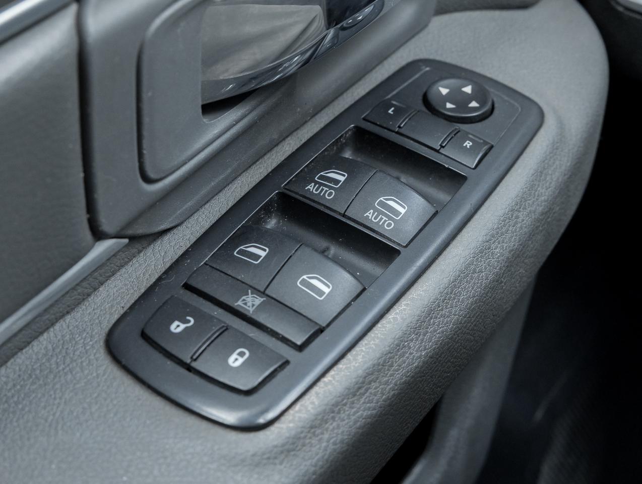 2016 RAM 1500 4WD Quad Cab 140.5 SLT, Diesel, Camera, Chrome Photo