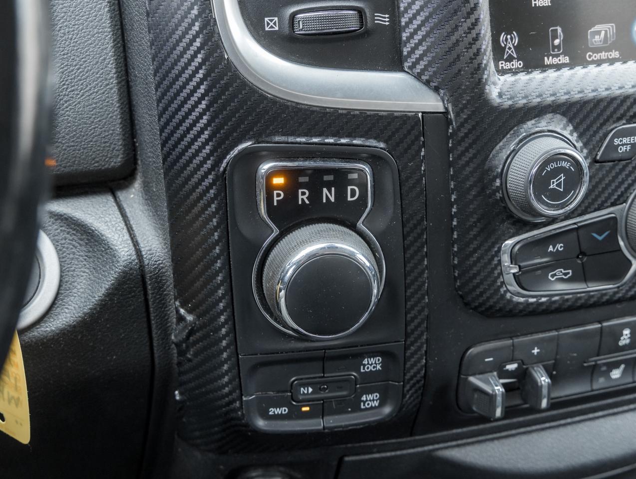 2016 RAM 1500 4WD Quad Cab 140.5 SLT, Diesel, Camera, Chrome Photo