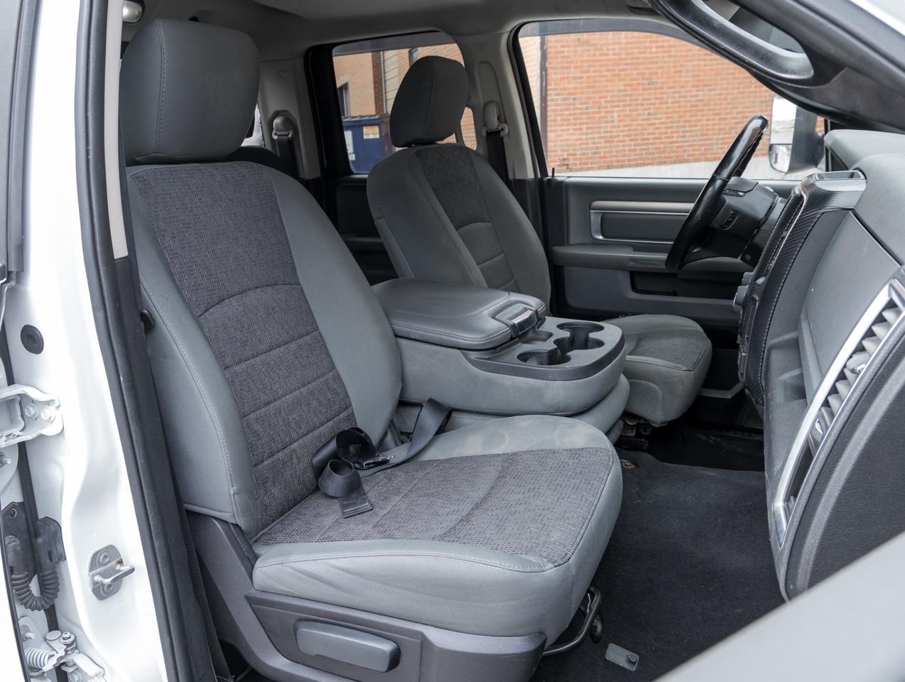 2016 RAM 1500 4WD Quad Cab 140.5 SLT, Diesel, Camera, Chrome Photo