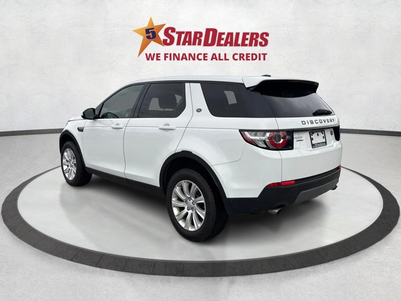 2016 Land Rover Discovery Sport AWD PANO ROOF HEATED SEATS WE FINANCE ALL CREDIT! Photo4