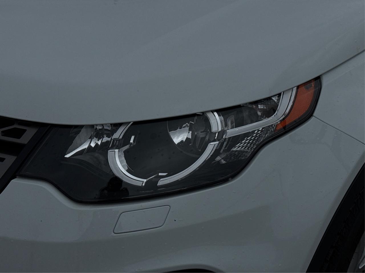 2016 Land Rover Discovery Sport AWD PANO ROOF HEATED SEATS WE FINANCE ALL CREDIT! Photo