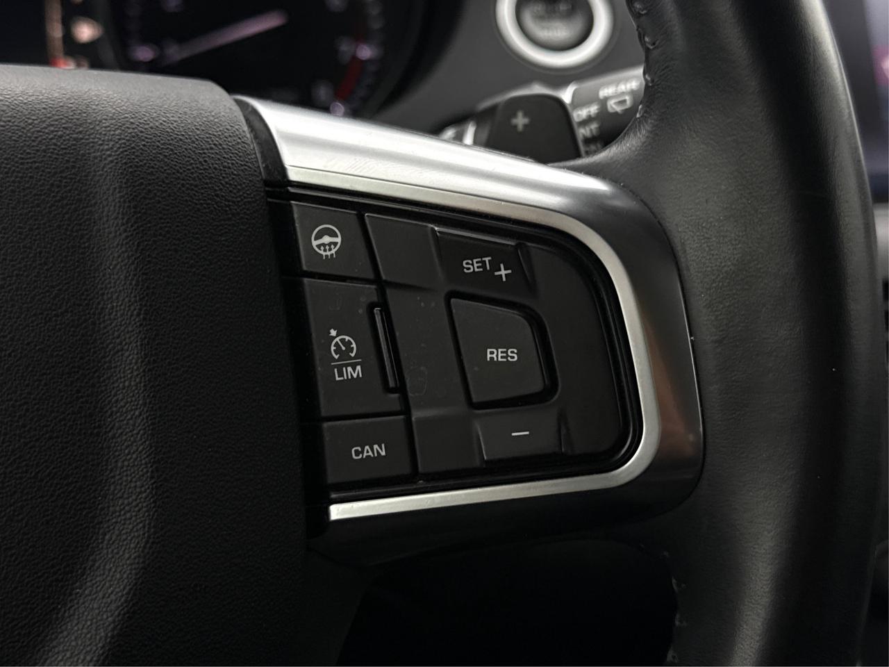 2016 Land Rover Discovery Sport AWD PANO ROOF HEATED SEATS WE FINANCE ALL CREDIT! Photo